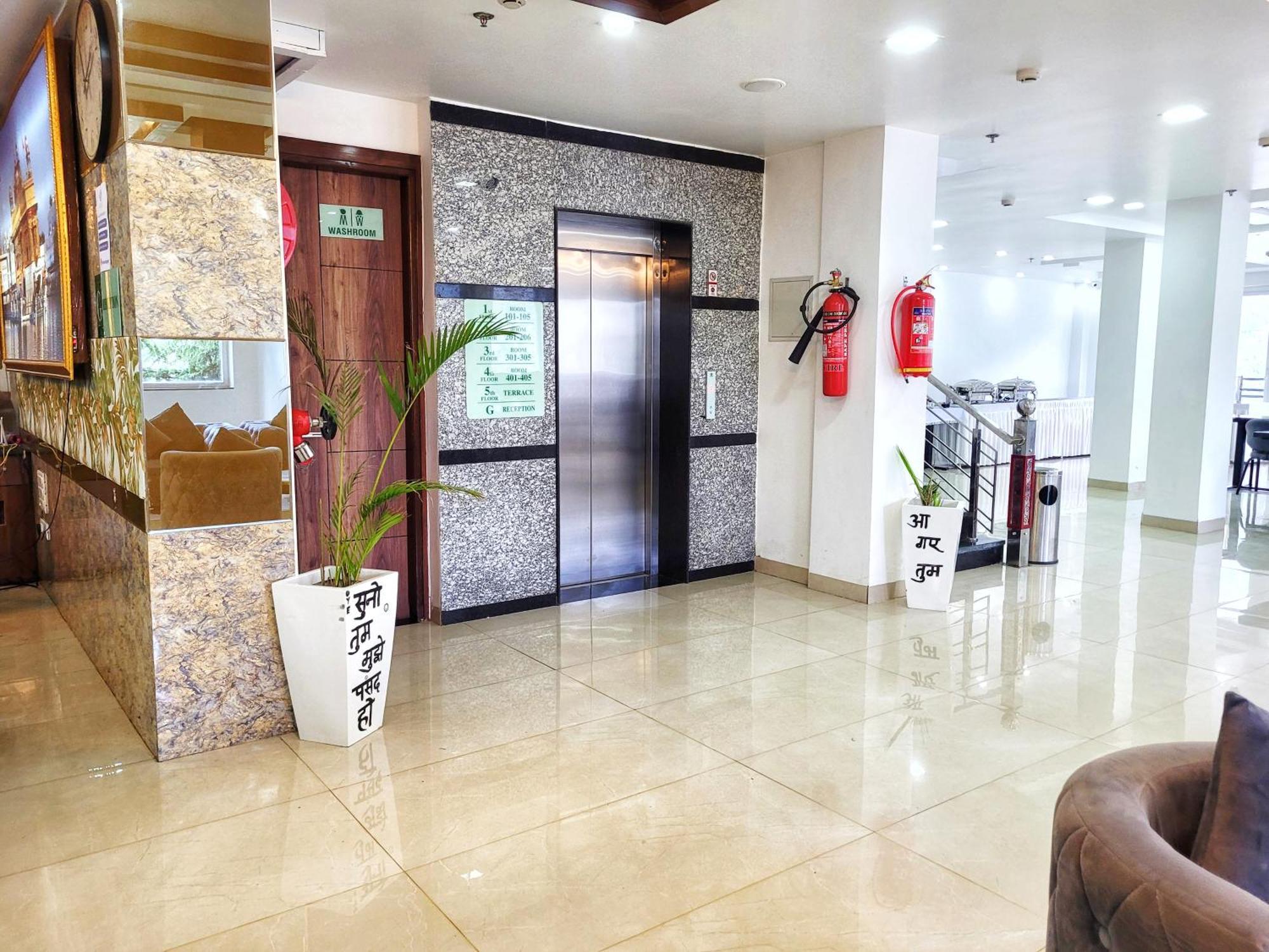 Rr Hotel & Resort Dharamsala Zewnętrze zdjęcie